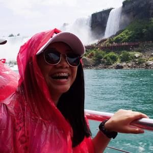 Meet your Posher, Mia